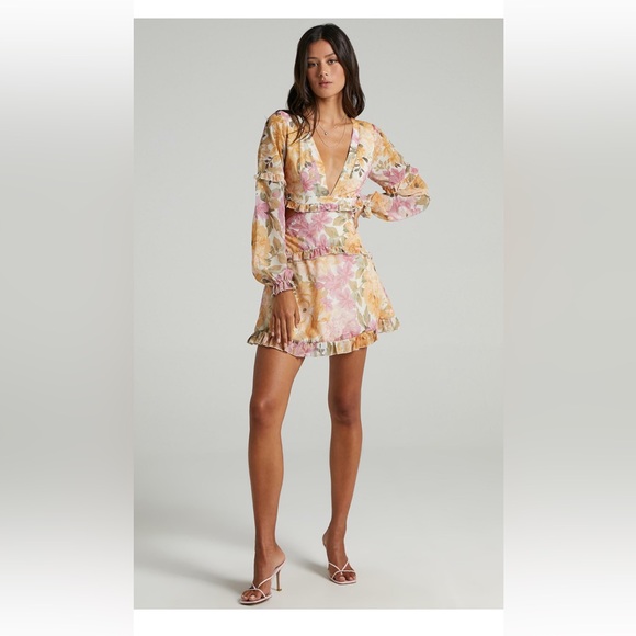 SHOWPO Deep V-Neck Dress NWOT - Picture 3 of 10